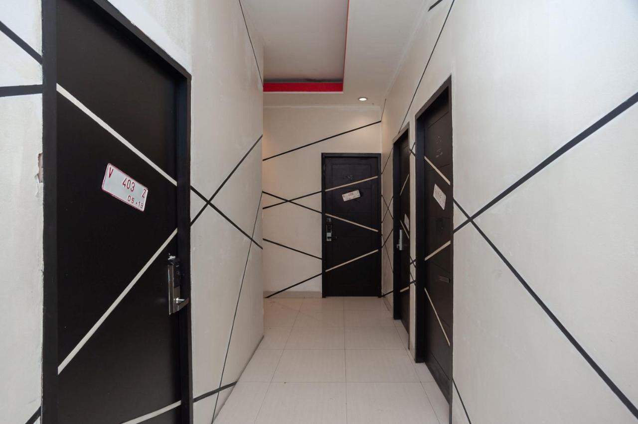 Wisma tamu Reddoorz @ Kemayoran 3*